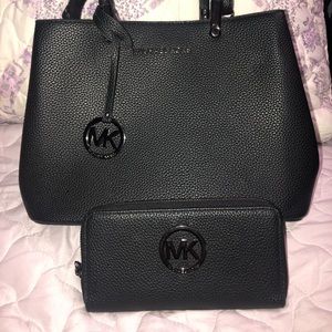 Michael Kors Matching Purse and Wallet